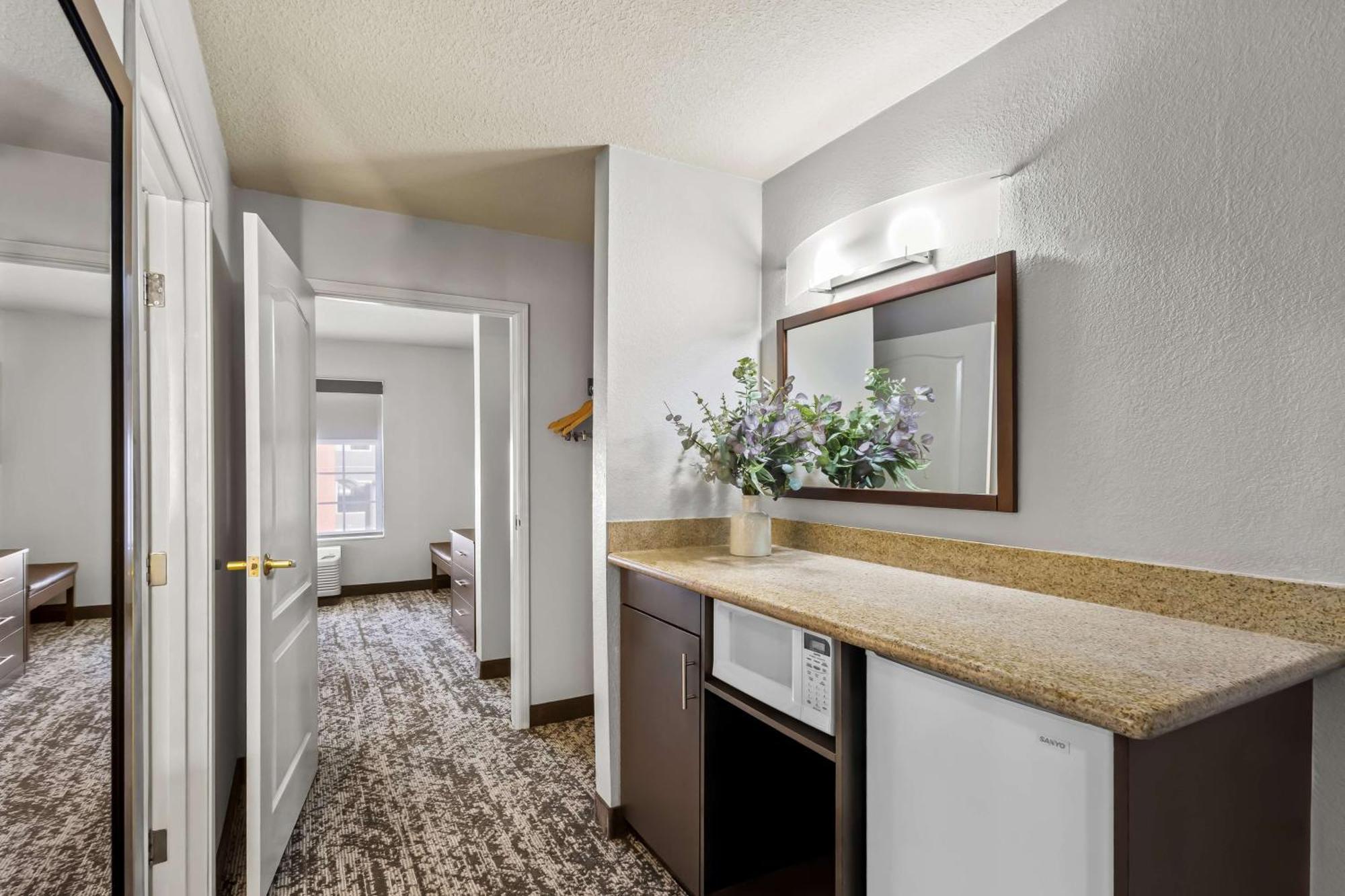Best Western Fort Wayne Inn & Suites North Buitenkant foto